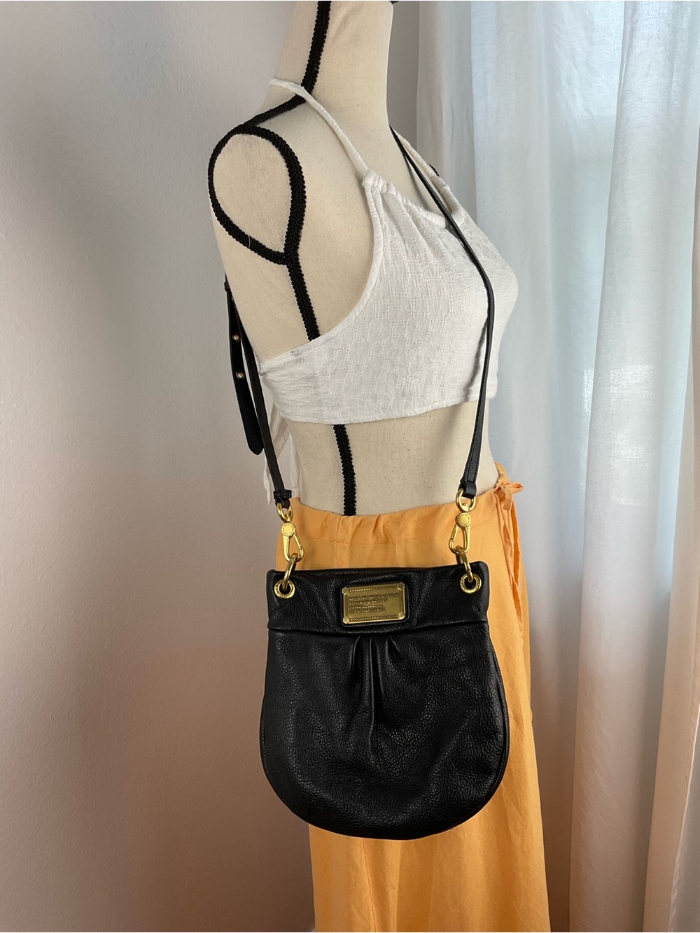 Marc by Marc Jacobs‎ Mini Black Pebbled Leather Hobo with Gold Hardware - Picture 8 of 9